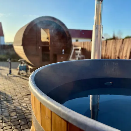 Rustikales Haus Mit Sauna Und Whirlpool Auf Der Ostsee, Insel Wolin וילה קולז'בו